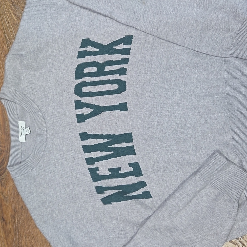 ORANGE KISS ESSENTIALS NEW YORK SWEATER.. SIZE MED...  #7807